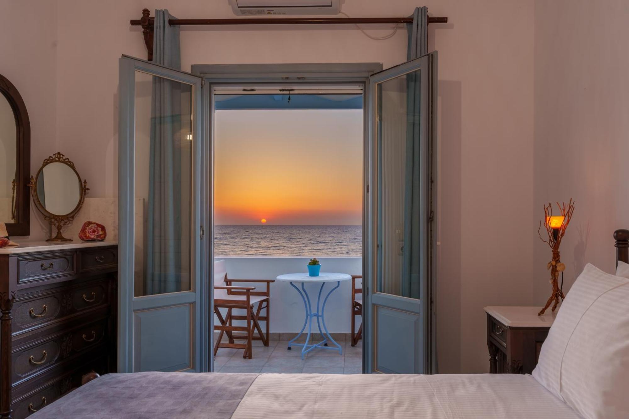 Blue Eyes Beach Villas Monólithos Exterior photo