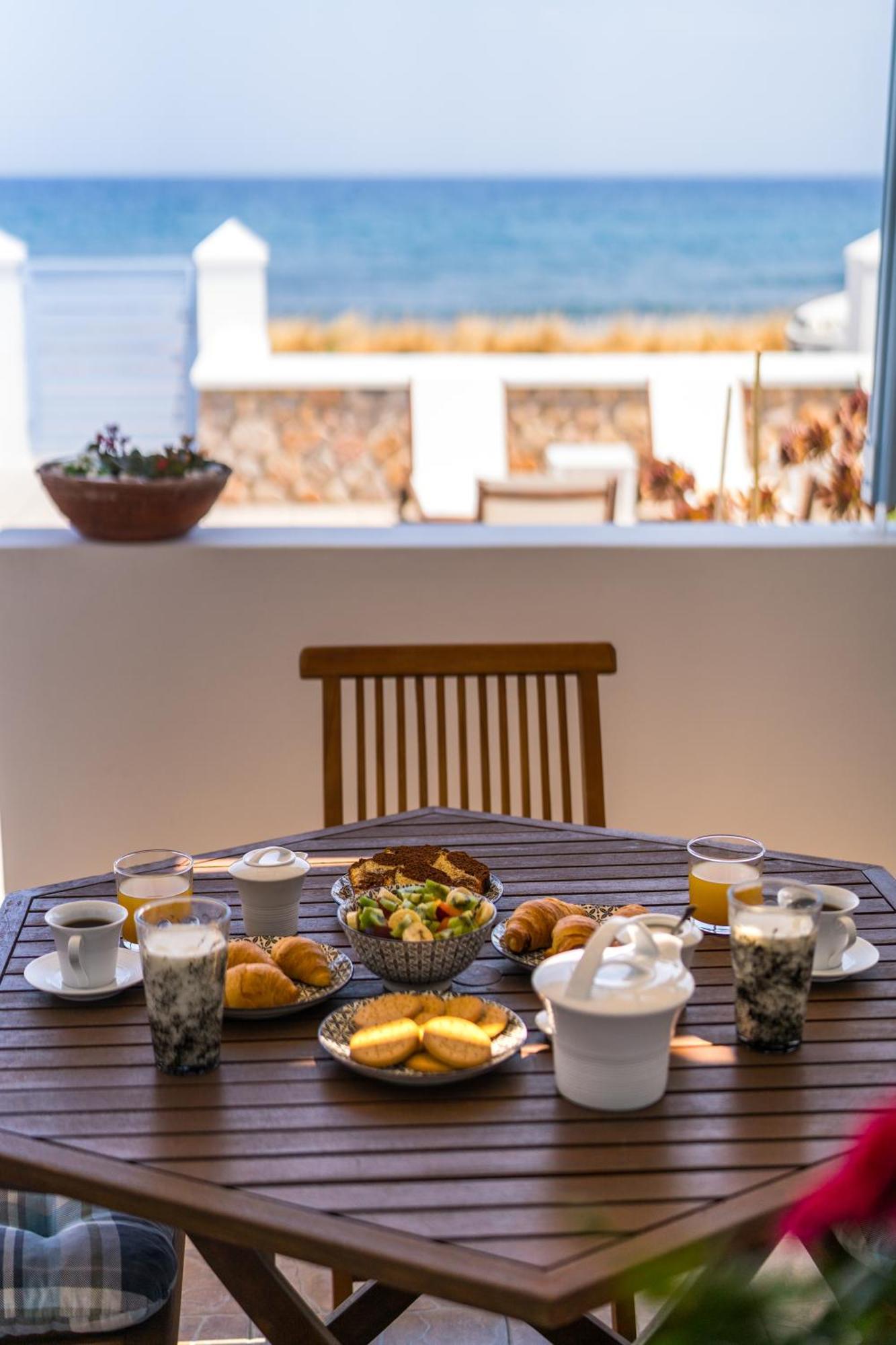 Blue Eyes Beach Villas Monólithos Exterior photo