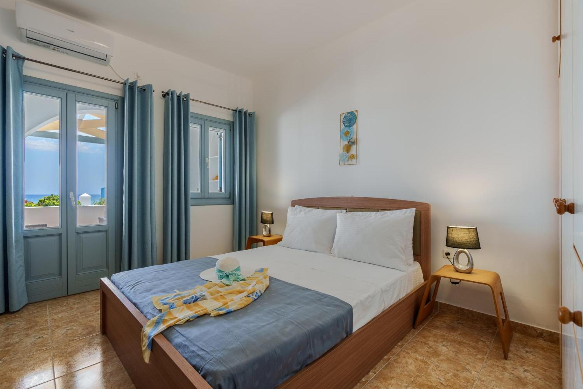 Blue Eyes Beach Villas Monólithos Exterior photo