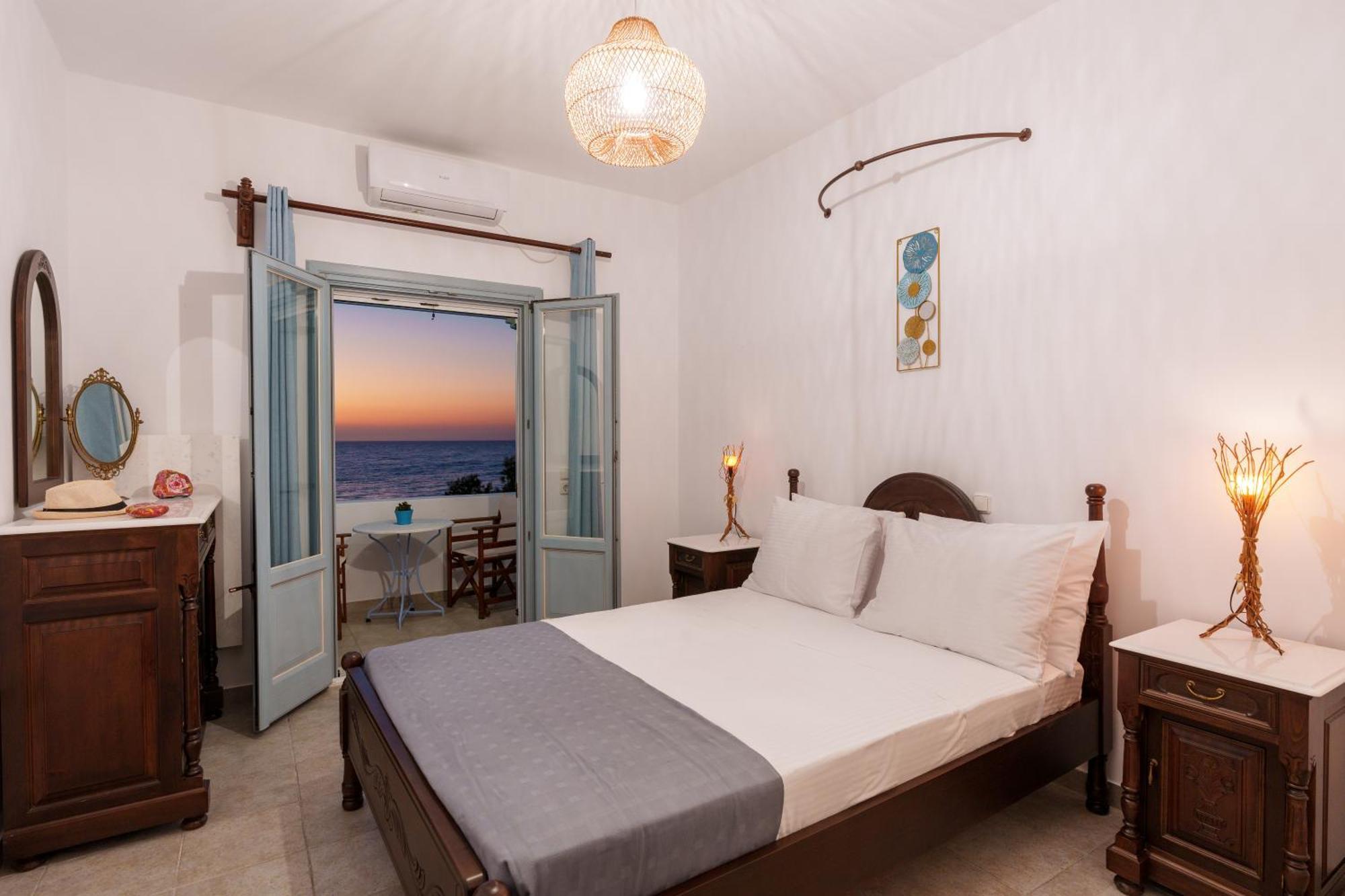 Blue Eyes Beach Villas Monólithos Exterior photo